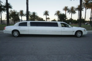 Super Stretch Limo – White (9 Passengers)